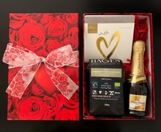 Geschenkset im Rosen-Design mit Schleife